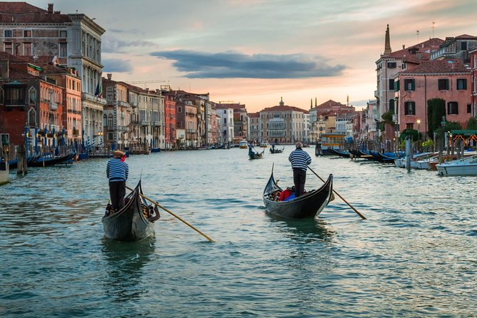 Private Tour: Venice Gondola Ride with Serenade - From the ticket office to the gondola: getting settled fast