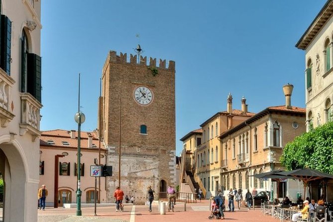 Private transfer, chauffeur service, from Venice Marco Polo airport to Mestre - Why this Venice airport to Mestre transfer is worth your attention