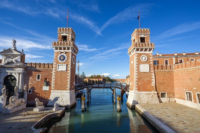 Private Venice Canal Cruise: 2-Hour Grand Canal and Secret Canals - Grand Canal and Rialto Bridge: the classic views from the right angle
