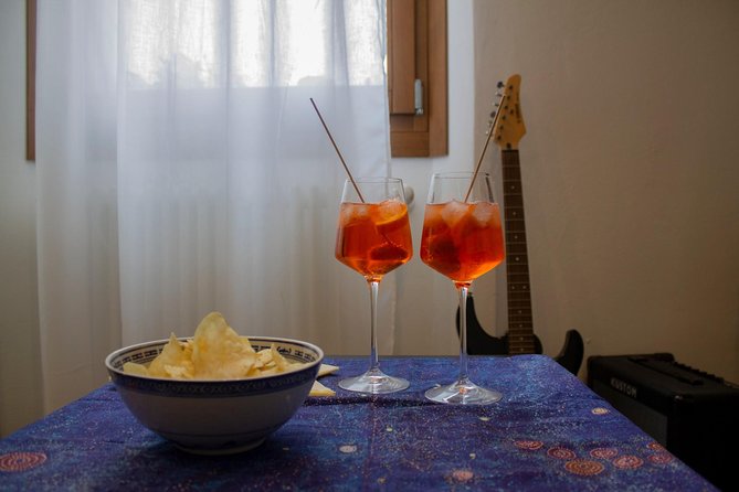 Private Venice Cooking Class and Market Tour with Fun Local Laura - Starting in Dorsoduro, where the day feels more local