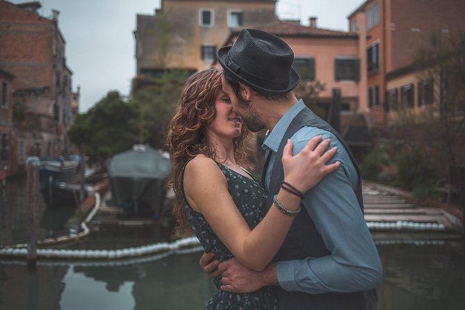Professional Photographer in Venice, Italy - Optional Gondola Danieli Ride: The Classic Add-On and Its Real Cost
