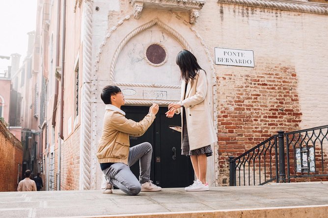 Proposal Photographer in Venice - Basilica di San Marco: the classic interior setting you might only partially capture