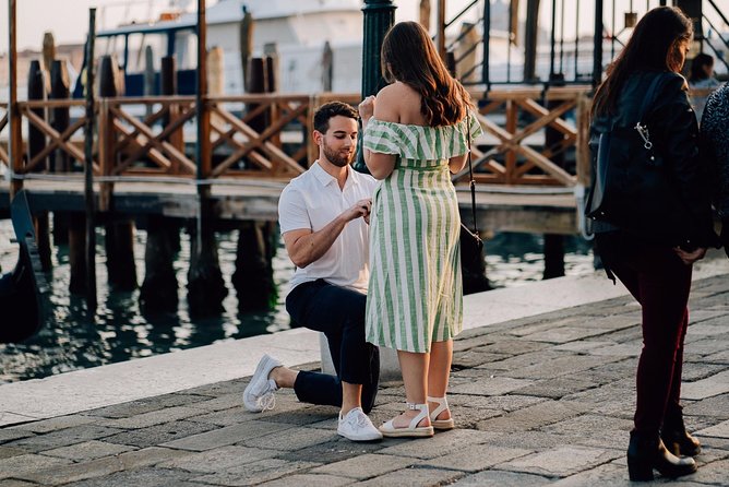 Proposal Photographer in Venice - The Grand Canal finale: your wide-water “wow” shots