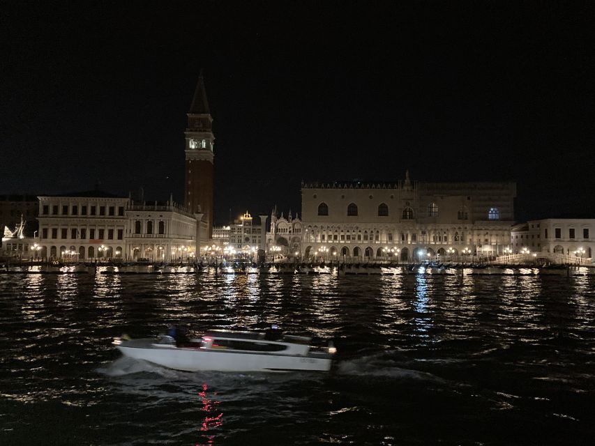 Punta Sabbioni - Venice at Sunset: Boat Tour with Aperitif - Onboard aperitif: Prosecco and biscuits, plus a guide who keeps it understandable