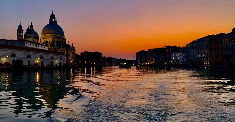 Punta Sabbioni - Venice at Sunset: Boat Tour with Aperitif - Where you meet in Punta Sabbioni, pier number 5, and what to bring