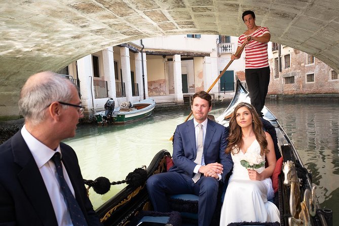 Renew your wedding vows on a romantic gondola - Optional photographer: if you want more than phone pics