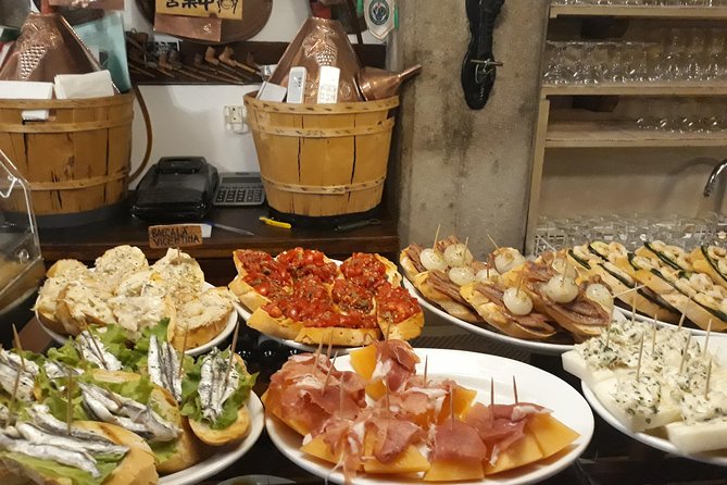 Rialto Market Food and Wine Lunchtime Tour of Venice - Cicchetti, Wine Pairing, and Lunch: How the Tasting Works