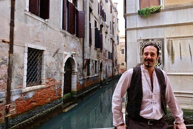 Rialto Market Tour & Private Cooking Class in the Heart of Venice - Fish market choices that set the whole meal up