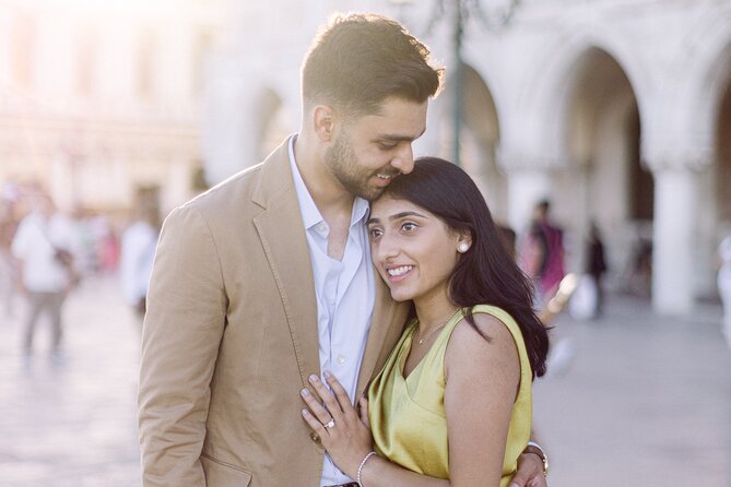 Romantic Photoshoot in Venice - Why This Photo Session Works Better Than DIY Venice Photos