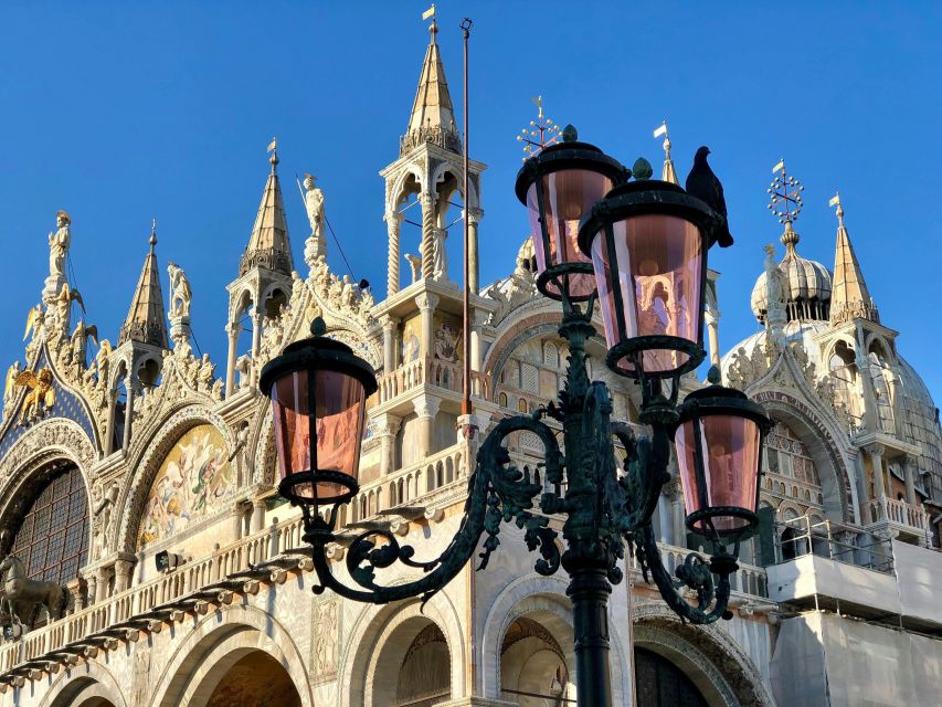 Saint Mark Basilica Priority Access & Audio Guide Option - Meeting the Host at the Blue Clock Tower, Right by Bar Americano