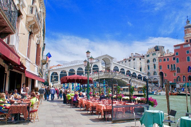 San Polo, Rialto & Frari: 2-Hour Private Walking Tour in Venice - Getting your bearings: the Rialto start and a smart finish at Frari