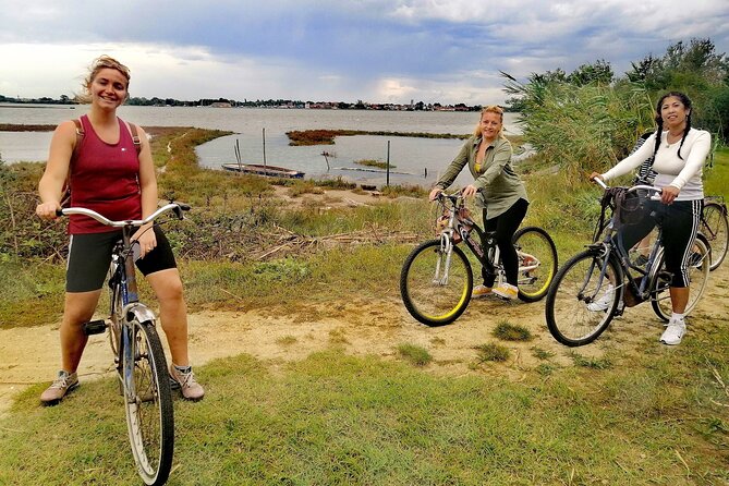 Sant’Erasmo Bike Tour in Venice’s Green Island - Biking the island loop, from lagoon edges to working fields