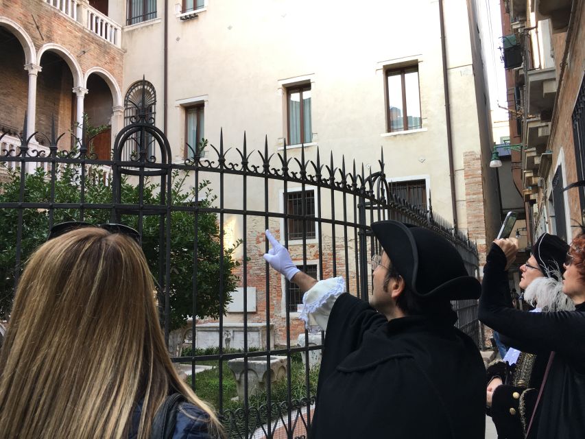 Secrets of Venice Carnival and Life of Casanova Tour - Cappuccino and Frittelle at Le Café Venezia: The Right Kind of Finale