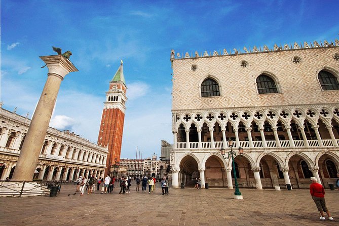 Skip the Line: Doge's Palace Guided Tour in Venice - From the Entrance to the Palace Rooms, What the Tour Rhythm Feels Like