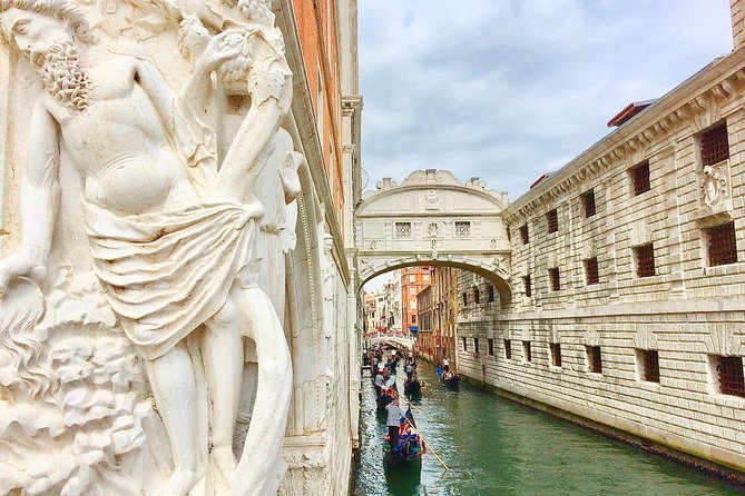 Skip the line Doge's Palace Guided Walking Tour in Venice - Bridge of Sighs and the prisons you can picture