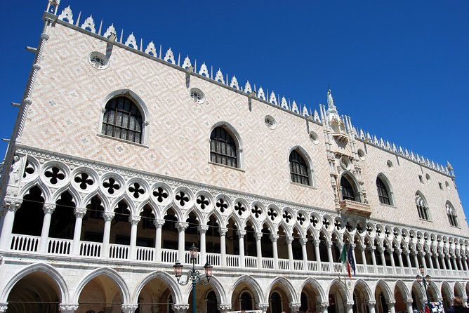 Skip the Line Venice Doge's Palace and St. Mark's Basilica Tour - Ponte dei Sospiri and the New Prisons: White Limestone, Locked-In Feeling