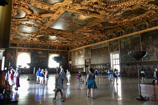 Small-group Doge's Palace Skip-the-line Tour - When the palace is closed due to high tides