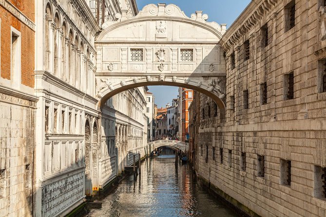 St. Mark's Basilica & Doge Palace + Murano, Burano Guided Tour - Murano: glass factory skip-the-line and a real demonstration