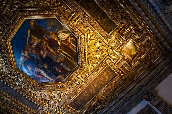 St Mark's Basilica & Doge's Palace with Secret Passages Access - Casanova’s cell and the prison route that actually makes sense
