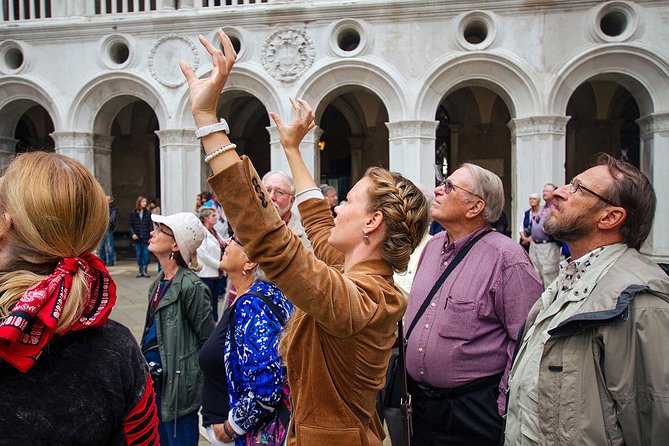 St Mark's Basilica & Doge's Palace with Secret Passages Access - Meeting point and flow: where you start and where you end