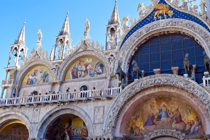 St. Mark’s Basilica Guided Tour with Venice Canals Gondola Ride - Bacino di San Marco: the lagoon basin that sets the gondola mood