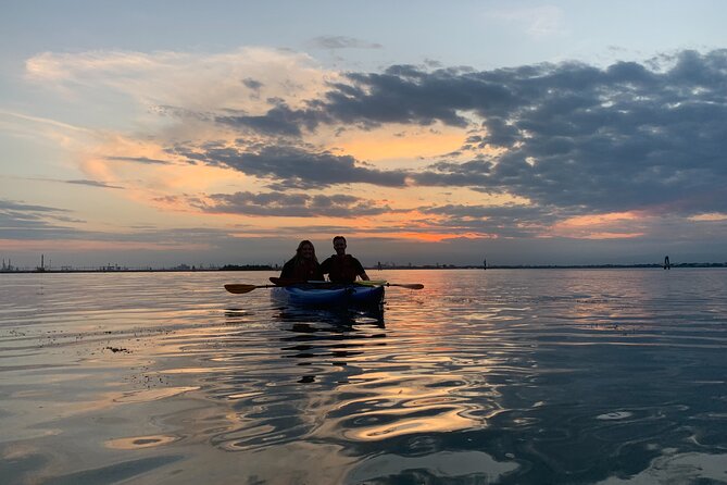 Sunset Kayak Tour in Venice: Discovering the City’s Canals - Meeting Fondamente Nove and the Societa Canottiere Francesco Querini vibe