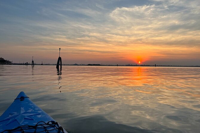 Sunset Kayak Tour in Venice: Discovering the City’s Canals - Canal time: under bridges, along quieter corners, and into the lagoon light