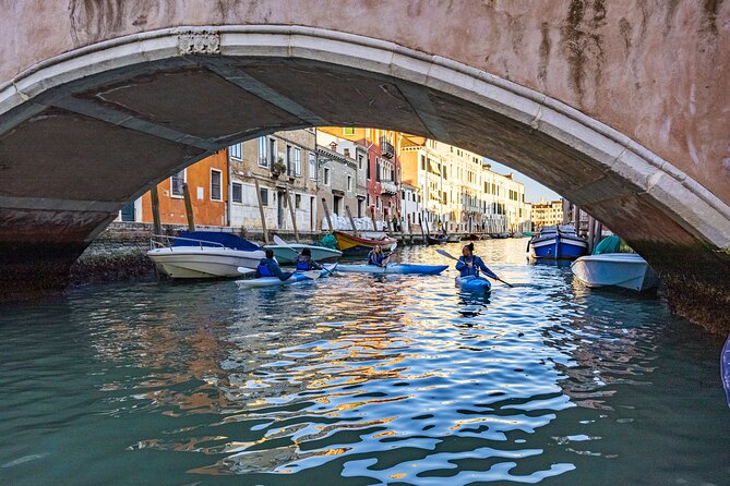 Sunset Kayak Tour in Venice: Discovering the City’s Canals - Skill matching, group size, and why they keep it under control