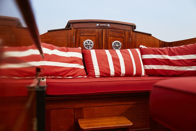 Sweet Molly Venetian Lagoon Boat Tour (4 hours) - Isola Torcello Stop: Picking Between Quiet History and Island Variety