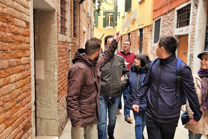 Tapas & Wines through secret Venice - Campo Santa Margherita, a locals-only vibe break