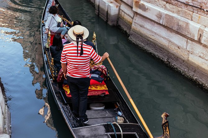 The Best of Venice: San Marco Highlights & Gondola Ride - Logistics that matter in Venice, without overthinking it
