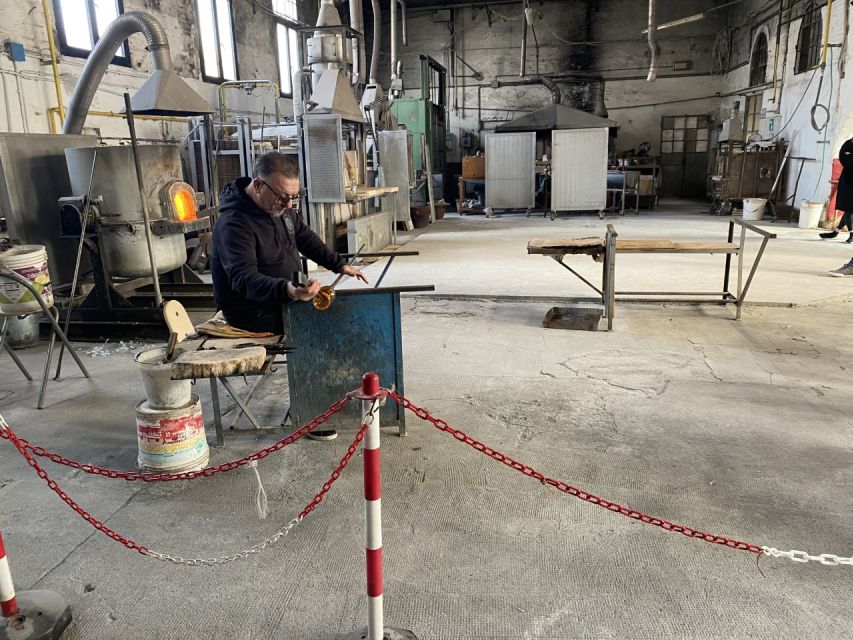 The islands of Venice. Torcello Burano Murano - Murano glass factory walk: seeing masters at work