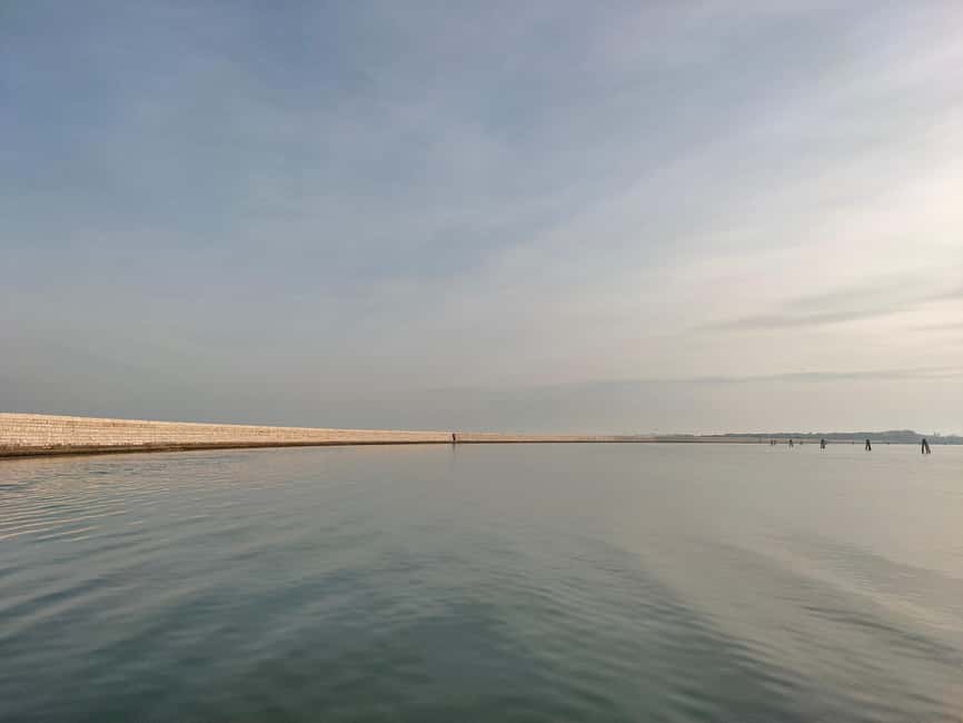 Tour to Pellestrina in a typical lagoon boat from Chioggia - Pellestrina Island: colorful houses, local viewpoint, and calm time on the water