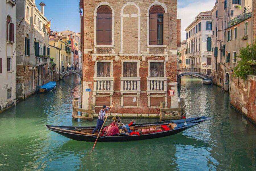 Venetian Private Sandolo tour - Key things you will actually notice on this sandolo ride