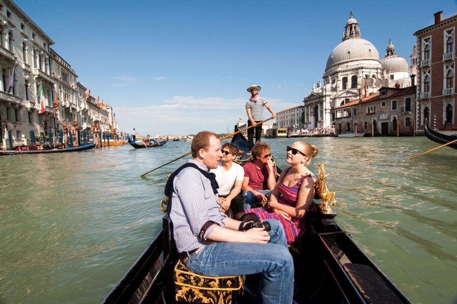 Venetian Private Sandolo tour - The 30 or 60 Minute Canal Time That Actually Fits Your Day