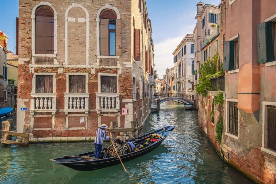 Venetian Private Sandolo tour - Price and Value: Is $82 Worth It Compared to a Classic Gondola?