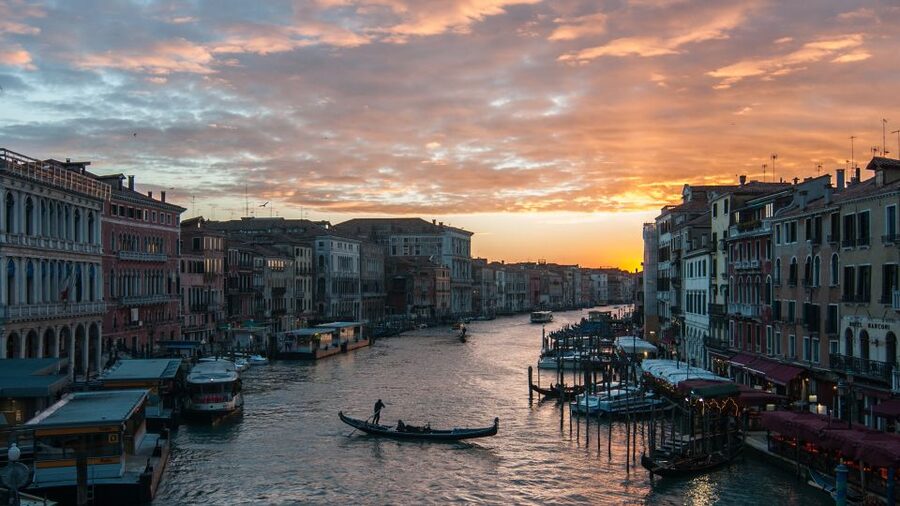 Venice: 3-Hour Private Photo-Walk - Price and group size: what the cost really buys you