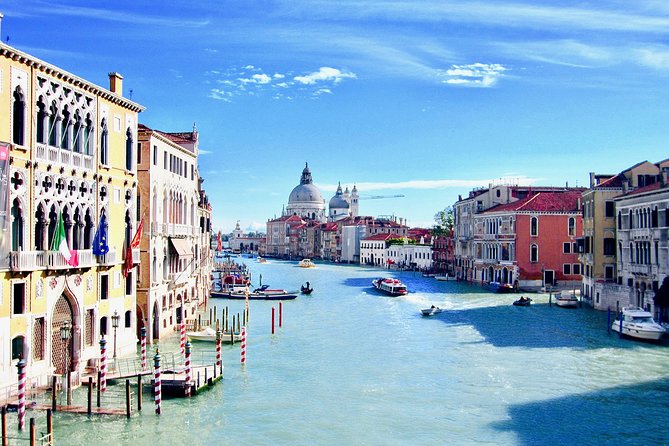 Venice: 30 min private Gondola Ride with Guide - Who should book this guided gondola, and who should skip it