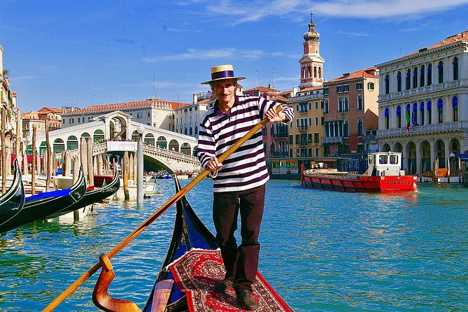 Venice: 30 min private Gondola Ride with Guide - Rio della Madonnetta: the calmer Venice view most people skip