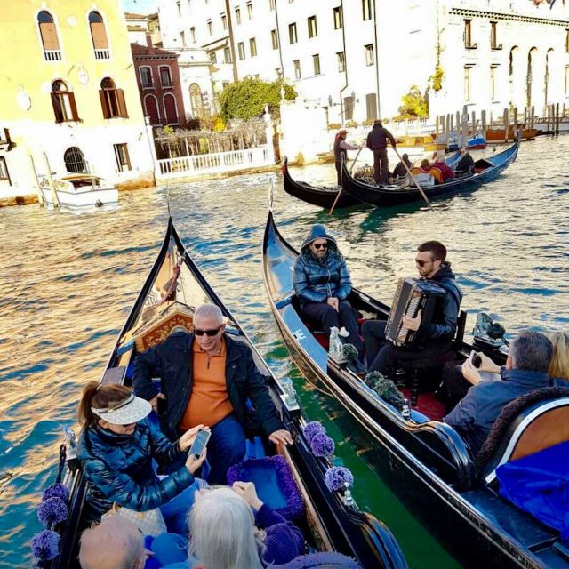 Venice: 30-Minute Gondola Ride on Grand Canal with Serenade - Who should book, and who should skip