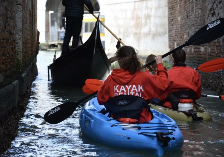Venice: 60' Quick Kayak Tour of Venice with guide - A One-Hour Kayak Taste of Venice From Calle Brazzo