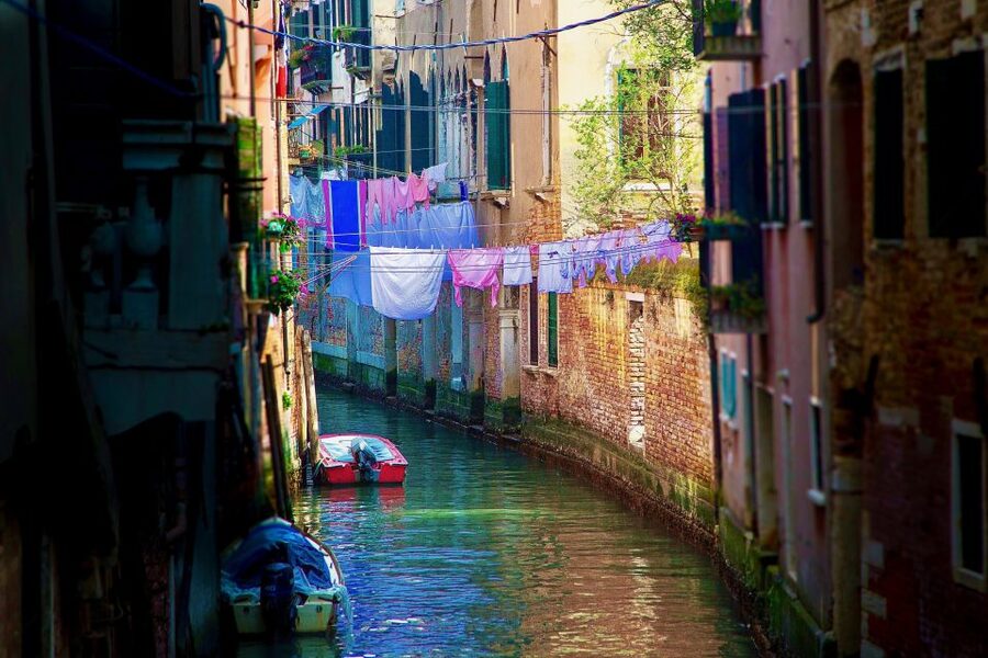 Venice Art and Architecture Private Walking Tour - The Courtyard-to-Church Flow Works, Because You’re Always Thinking in Architecture