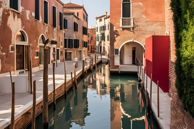 Venice Art Biennale 2026 Guided Tour with a Licensed Guide - The guide factor: why Valerio Coppo’s style seems to make the art easier