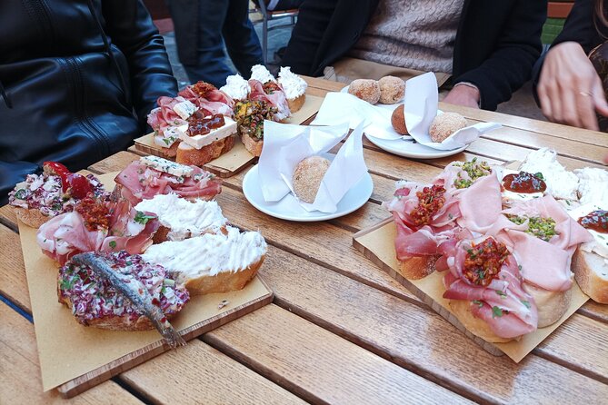 Venice Bacaro Food Tour: Eat and Drink like a Venetian - Stop 1 at Basilica dei Santi Giovanni e Paolo: A Gothic Starting Point