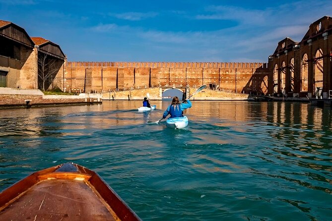 Venice Beginner's Kayak Tour: train & visit the Medieval Arsenal - Stop 1 at Societa Canottiere Francesco Querini: learn the strokes on land