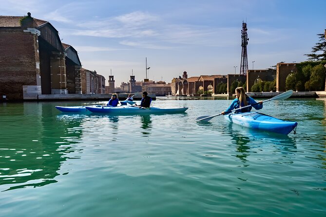 Venice Beginner's Kayak Tour: train & visit the Medieval Arsenal - Group size and timing: why six people is a comfort level