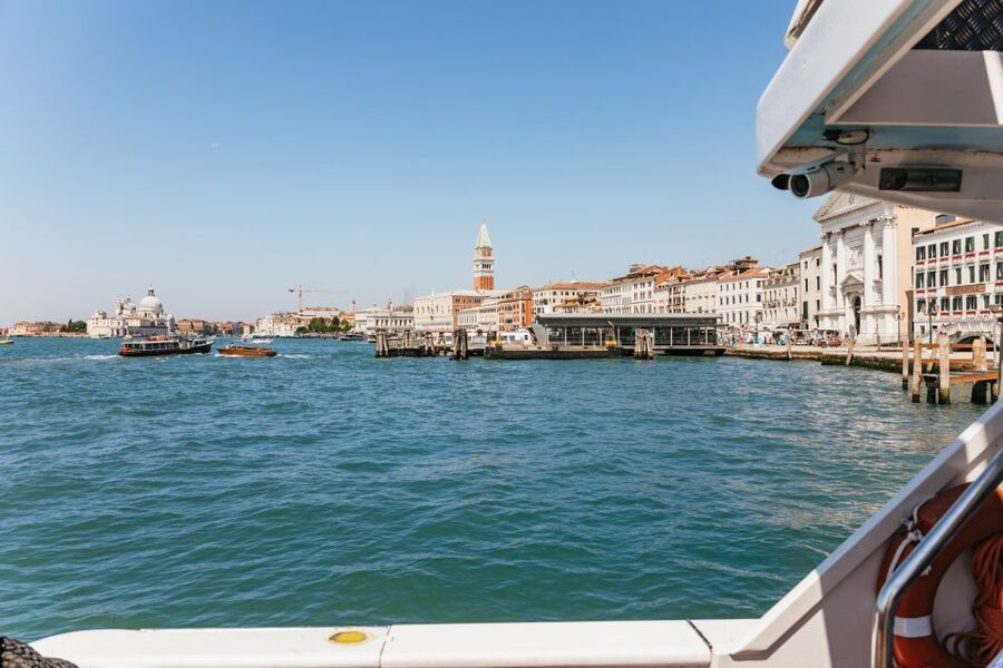 Venice: Burano, Torcello & Murano Boat Tour w/Glassblowing - Murano glassblowing in action, plus a factory stop that turns you into a shopper