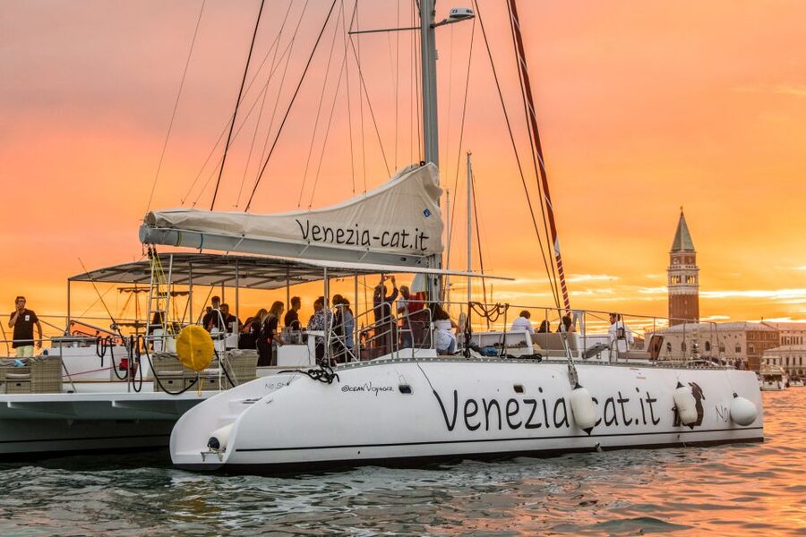 Venice: Catamaran Sunset Jazz Cruise with Aperitivo - A Venice sunset you can actually enjoy