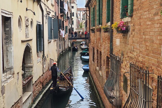 Venice City Highlights Guided Tour for Kids & Families - Campo San Bartolomeo, Where the City Feels Like a City