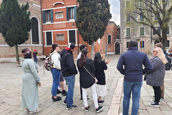 Venice City Highlights Small Group Tour with a local guide - Starting Point at Campo San Pantalon: Get Oriented Where Locals Actually Begin